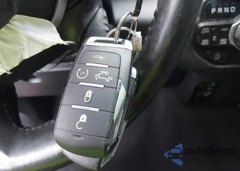 2022 Ram 1500 Big Horn 4X4 5'7 Box z USA, uszkodzony, nr VIN 1C6SRFFT2NN448860